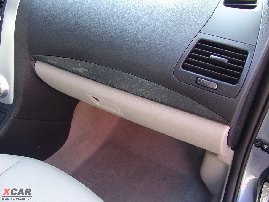 2009��vB50 1.6L �Ԅ����F��