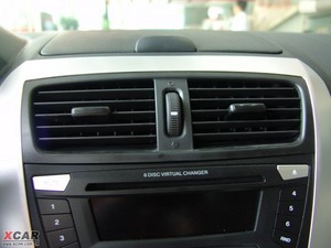 2009款1.6L 手动豪华版 空调出风口