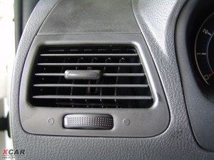2009款1.6L 手动豪华版 中控区