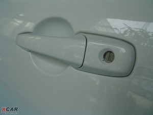 2009款1.6L 手动豪华版 主驾门拉手
