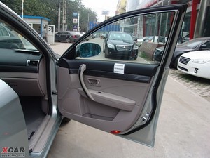 2009款2.0L 自动豪华版 空间座椅