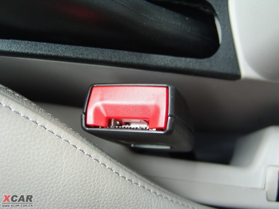 2009vB70 2.0L ԄӺA