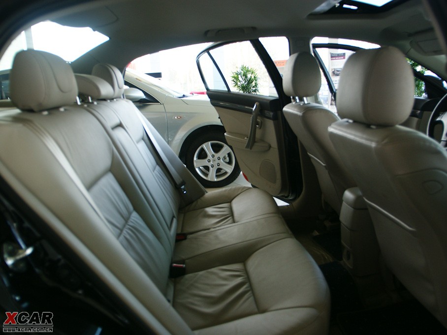 2010vB70 2.0L ԄӺA