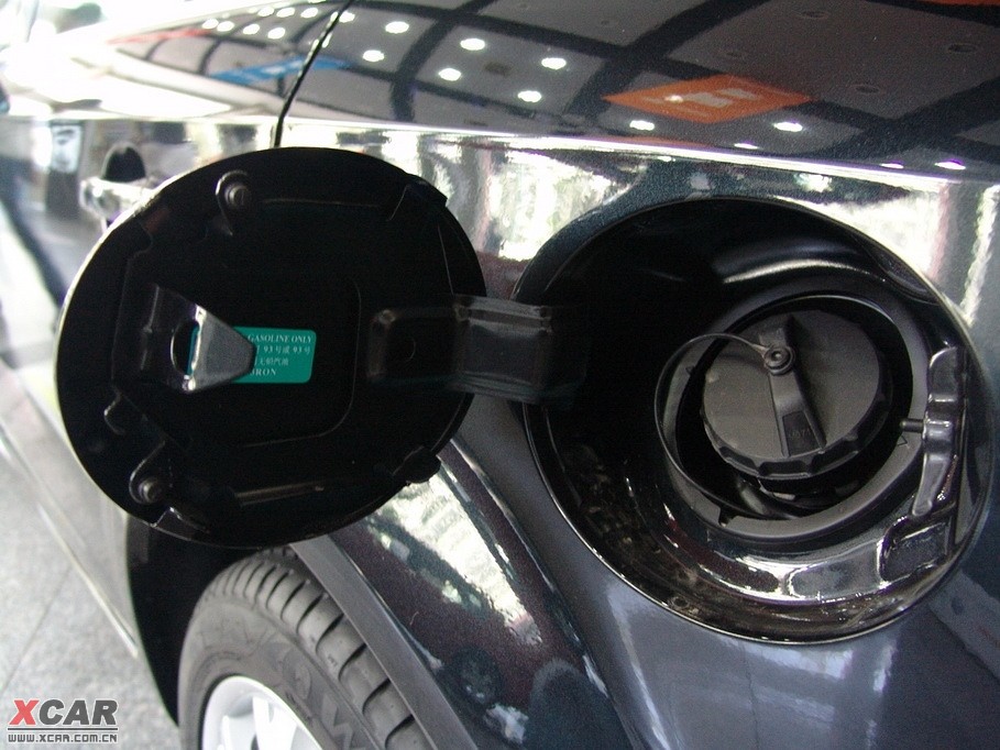 2010vB70 2.0L ԄӺA