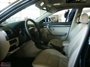 2010款2.0L 自动豪华版 空间座椅