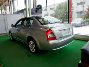 2010款2.3L 自动豪华版 左后45度