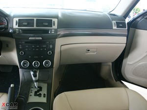 2010款2.0L 自动豪华版 中控区