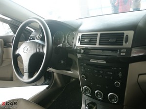 2010款2.0L 自动豪华版 中控区