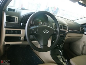 2010款2.0L 自动豪华版 中控区