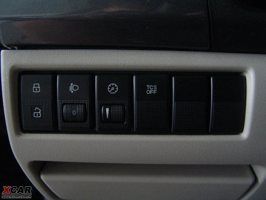 2010vB70 2.0L ԄӺA