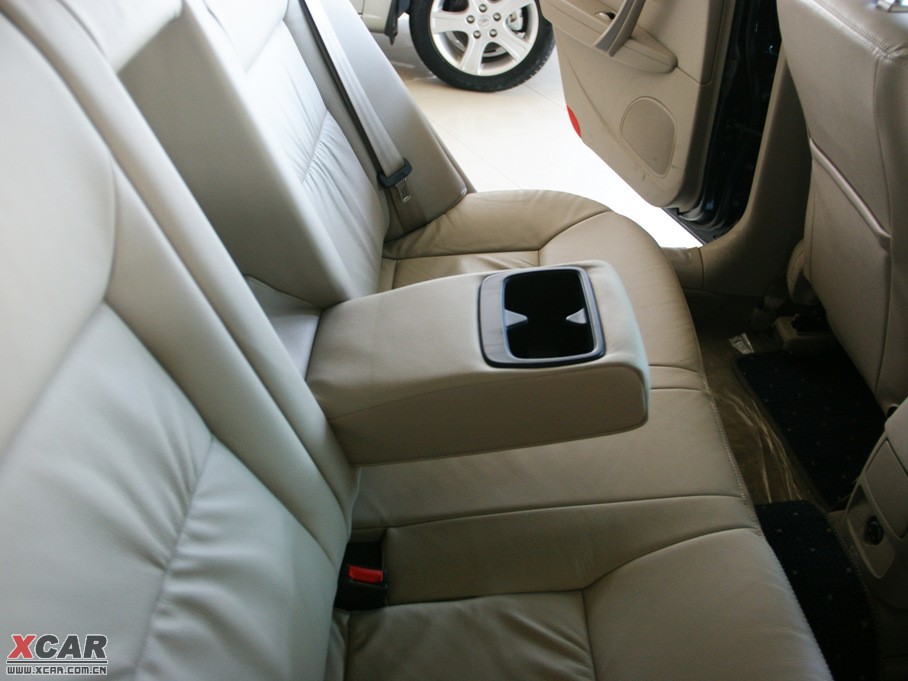 2010vB70 2.0L ԄӺA