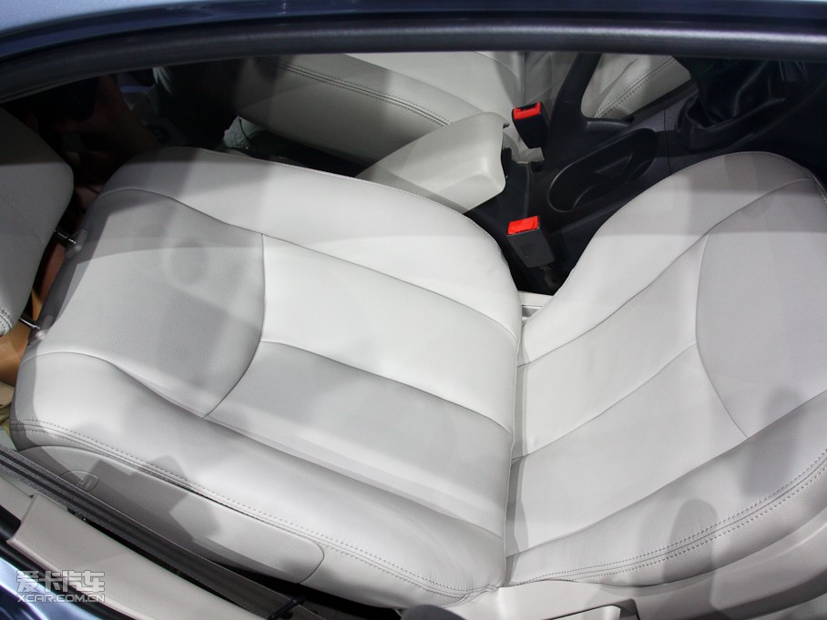 2011��vB50 1.6L �ք�(d��ng)���F��