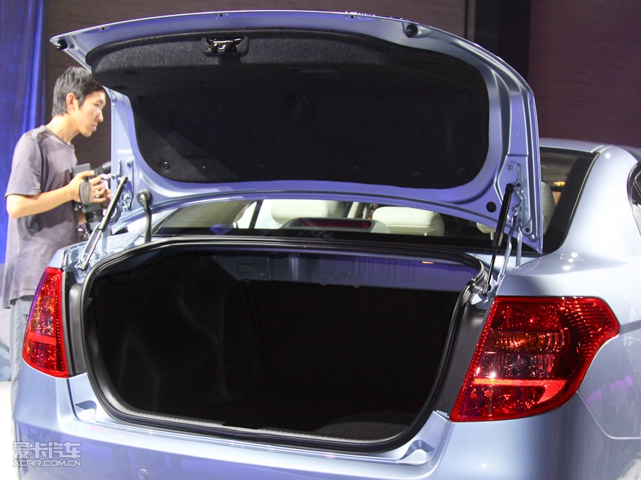 2011��vB50 1.6L �ք����F��