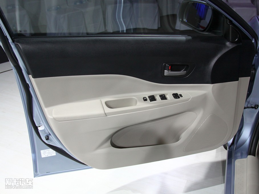 2011��vB50 1.6L �ք����F��