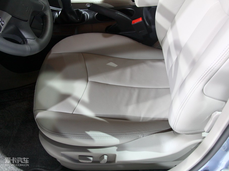 2011��vB50 1.6L �ք����F��