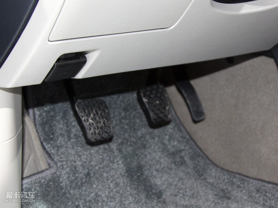 2011��vB50 1.6L �ք����F��