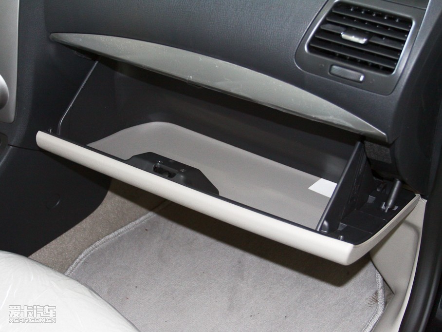 2011vB50 1.6L Ԅm