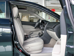 2011款1.6L 自动尊贵版 空间座椅