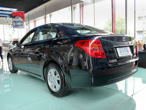 2011款1.6L 自动尊贵版 整体外观