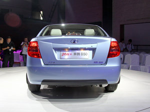2011款1.6L 手动尊贵版 整体外观