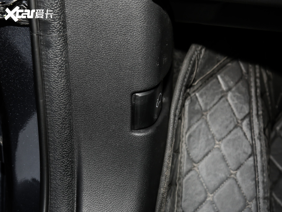 2021;?jin)?390T (q)