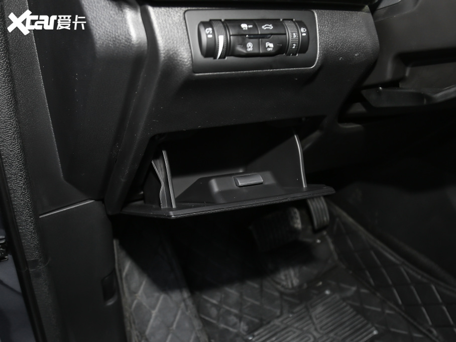 2021;?jin)?390T (q)