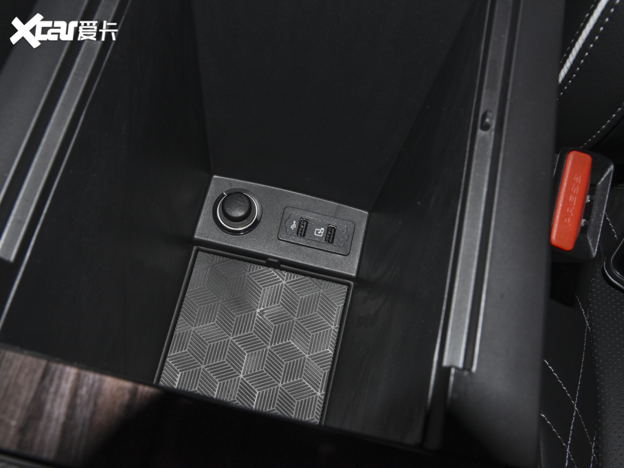 2021; 390T (q)Lm(x)