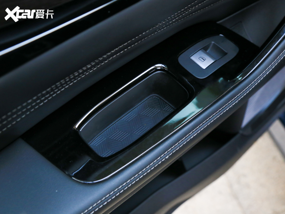 2021; 400T (q)Pro 7