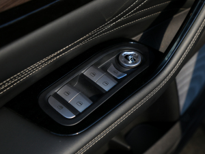 2021400T Pro 7 {܇ƅ^	