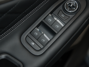 2021400T (q)PRO п؅^(q)