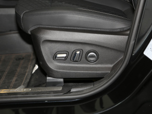 2020L˰ 1.5T CVT {{