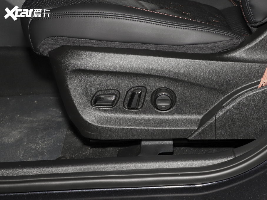 2022; S 400T (q)PRO