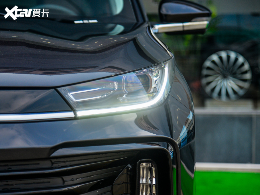 2022; S 400T (q)PRO