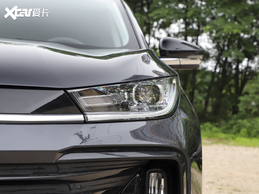 2022; S 400T (q)PRO