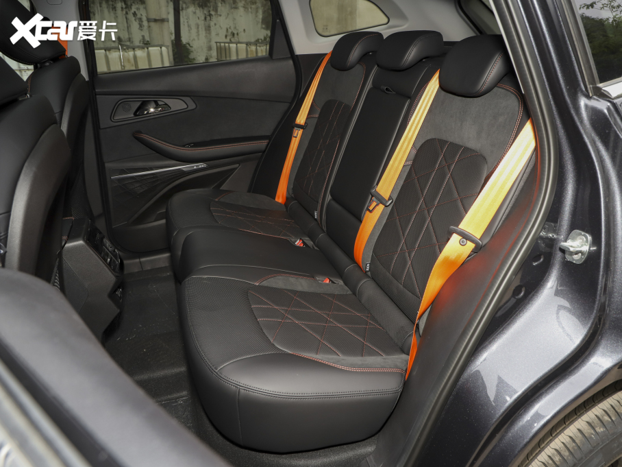 2022; S 400T (q)PRO