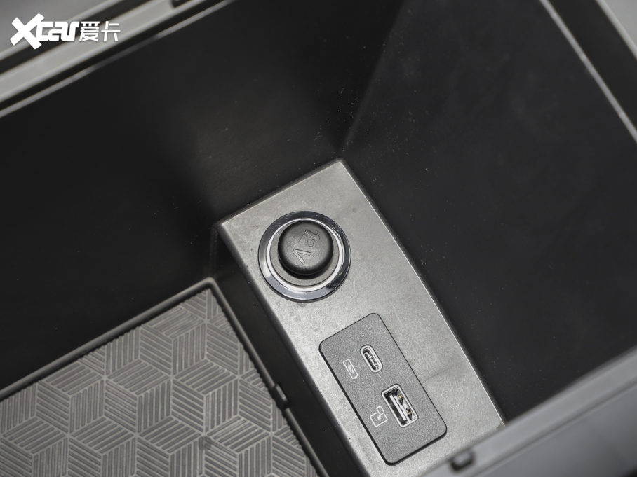 2022; S 400T (q)PRO