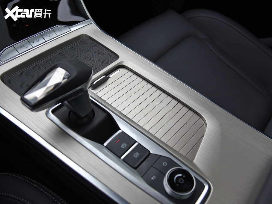 2022; ̽ 400T (q) 5