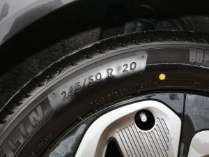 2023款400T 四驱奢享版 轮胎尺寸