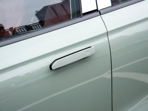 2023400T (q)(yu) {T(mn)