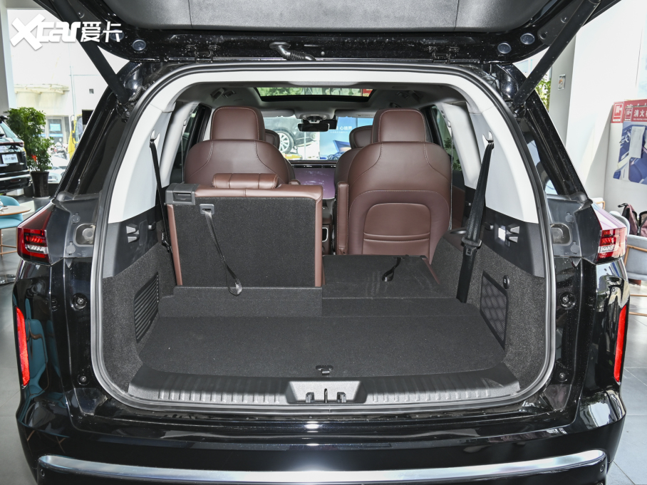 2023; 400T (q) 6