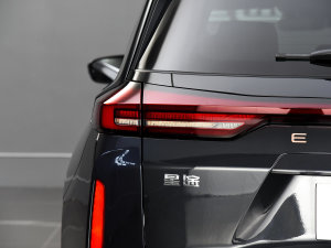 2023400T (q) 7 (x)(ji)^