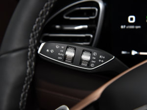 2023400T  7 п؅^