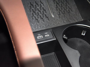 2023400T  7 п؅^