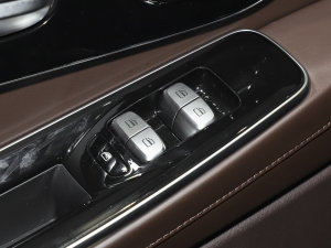 2023400T ҫ 7 {܇ƅ^	