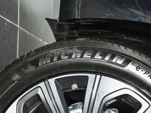 2023400T  6 ݆̥Ʒ