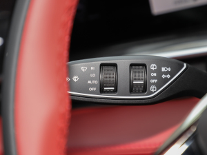 2024400T 򌾫Ӣ п؅^