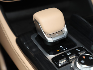 2025400T (q) 6 п؅^(q)