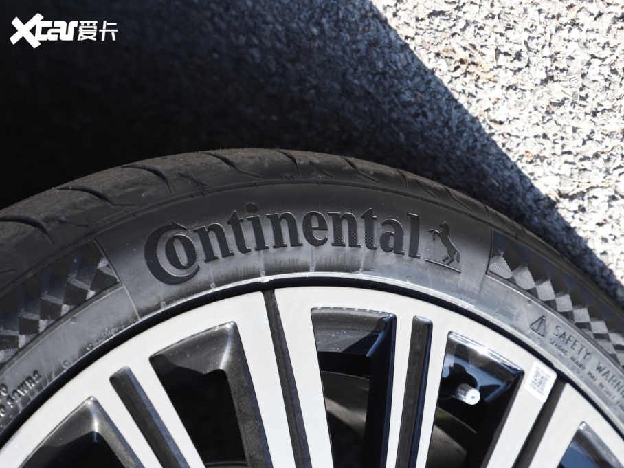 2025;C-DM 180 Lm(x)Ultra(q) 7