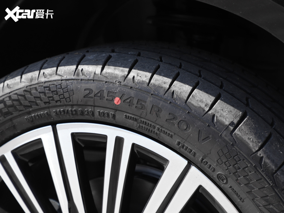 2025;C-DM 180 Lm(x)Ultra(q) 7