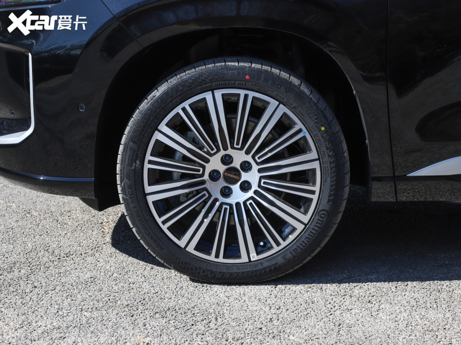 2025;C-DM 180 LmUltra 7